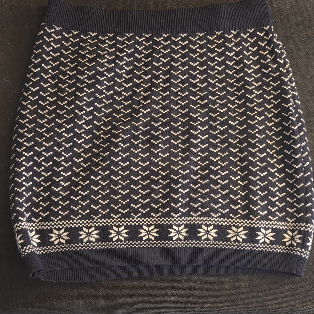 SHEIN Navy and White Geometric Mini Skirt